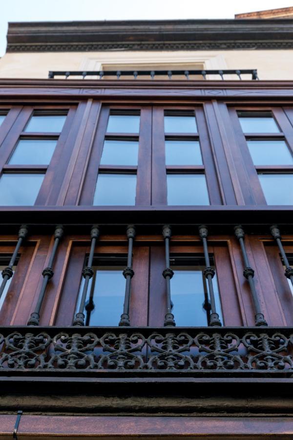 Suites San Pablo Севилья Экстерьер фото