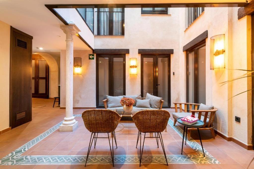Suites San Pablo Севилья Экстерьер фото